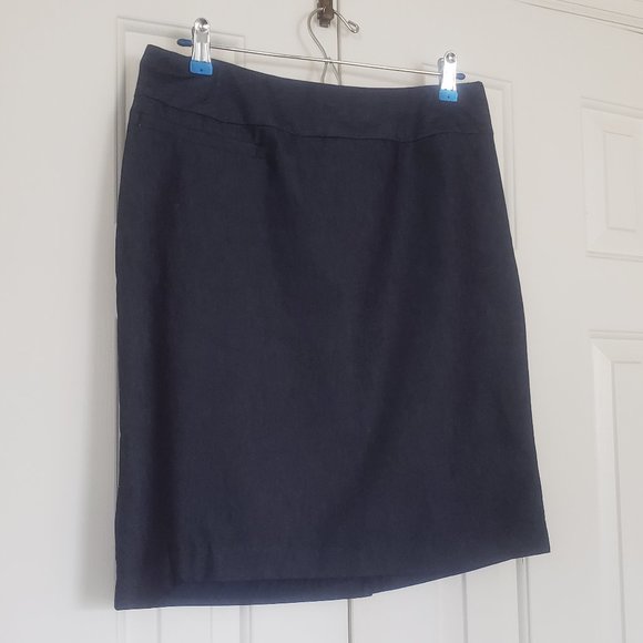 Merona Navy Pencil Skirt - Size 10 - Denim pattern - Picture 3 of 8